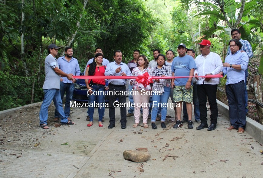 INAUGURACIÓN DE CALLE EN EL BARRIO “1 DE MAYO” EN MALPASO.